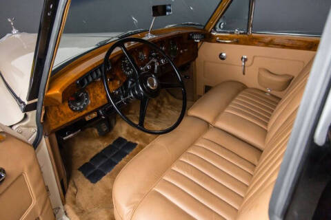 1961 Rolls-Royce SILVER CLOUD LWB