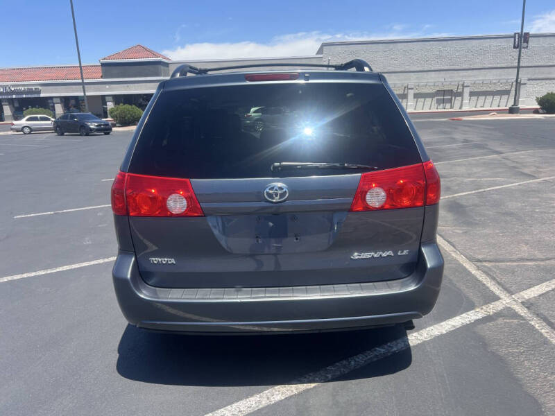 2010 Toyota Sienna LE 7-Passenger