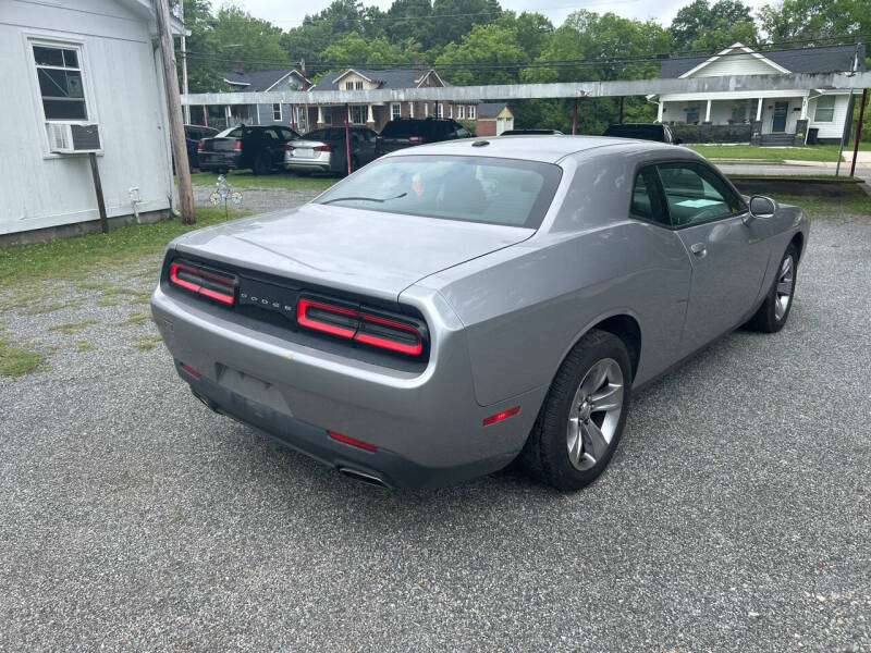 2016 Dodge Challenger SXT