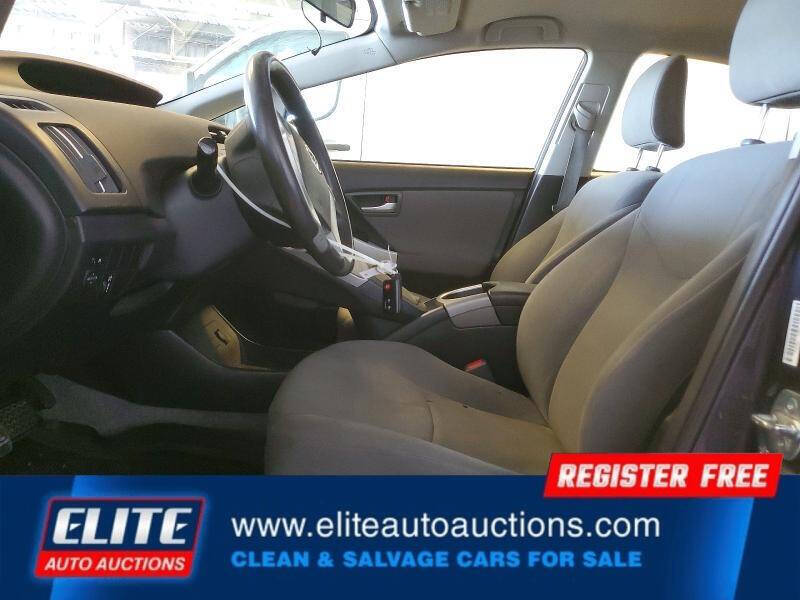2014 Toyota Prius Two