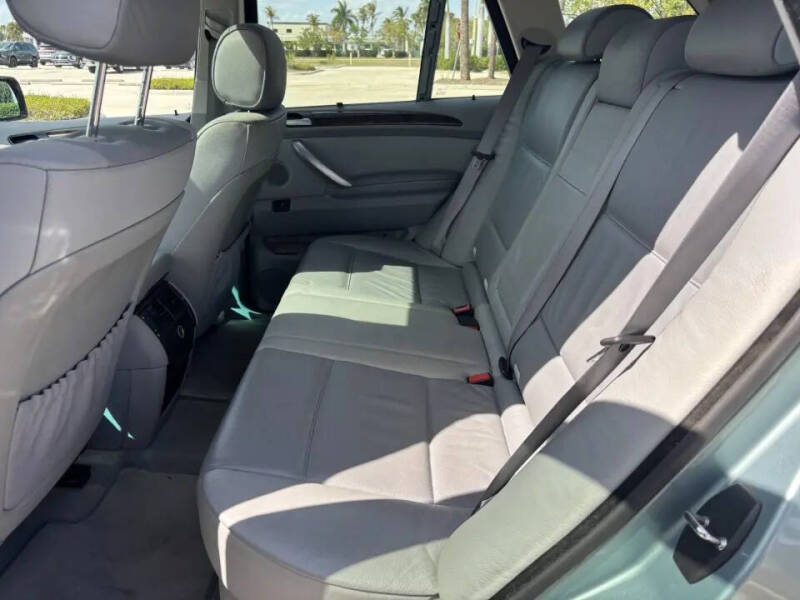 2002 BMW X5 3.0i