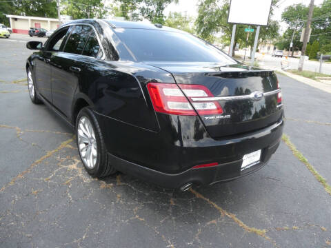 2019 Ford Taurus Limited