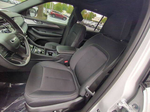 2025 Jeep Grand Cherokee Laredo X