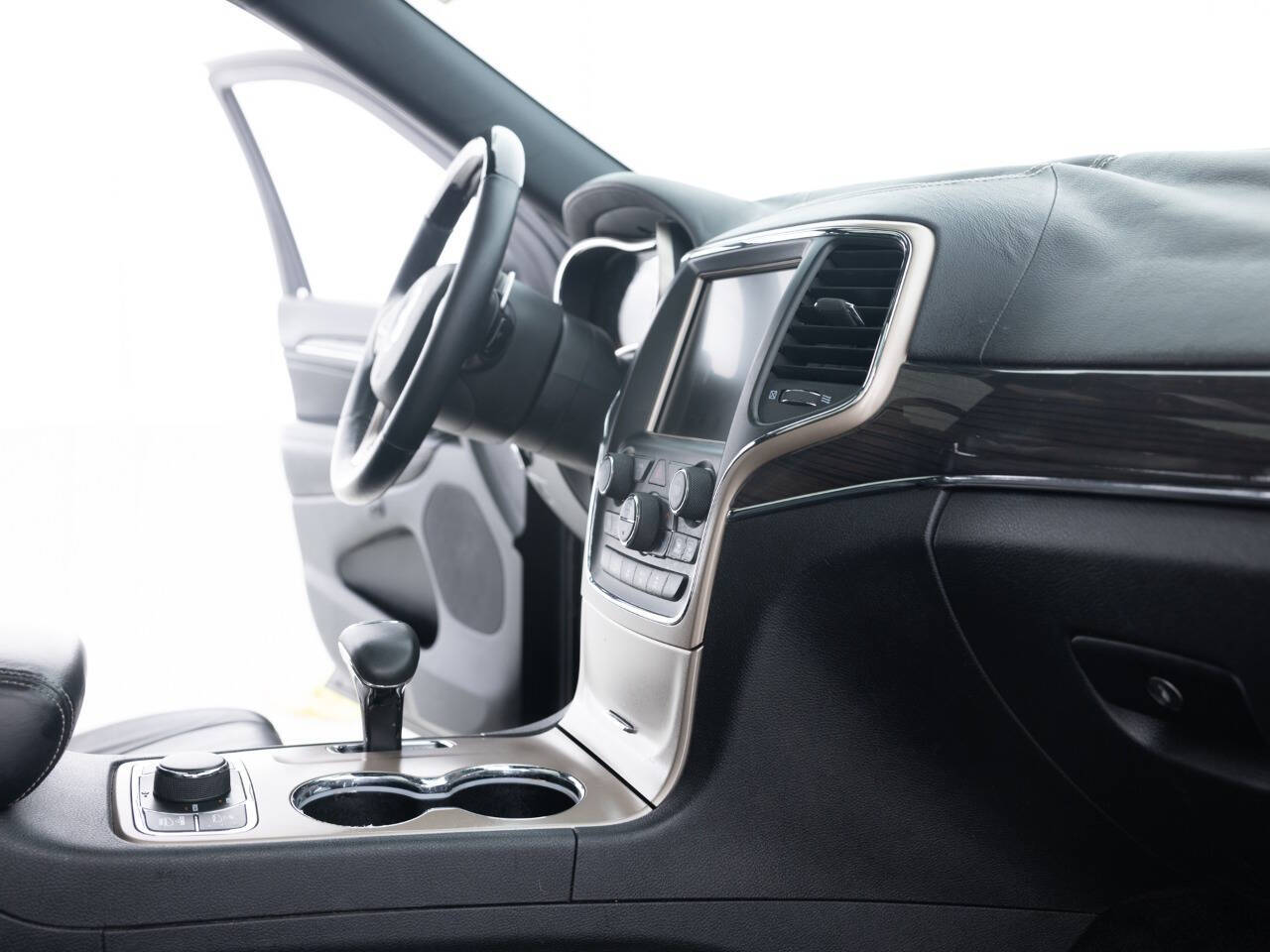 Used Car 2014 Jeep Grand Cherokee  Overland 4x4 4dr Suv For Sale Under $15,000 In Coal City, Illinois