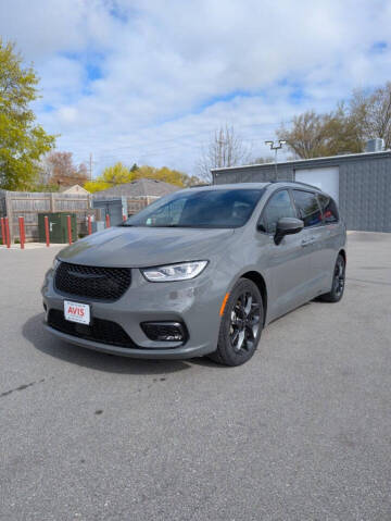 2023 Chrysler Pacifica Touring L