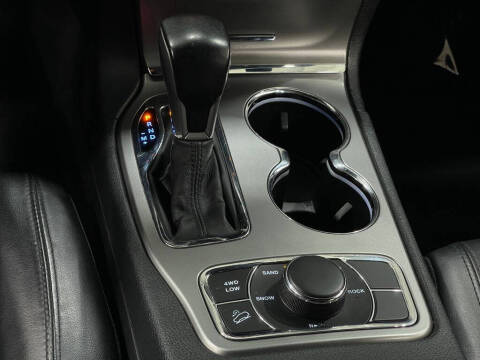 2020 Jeep Grand Cherokee Laredo