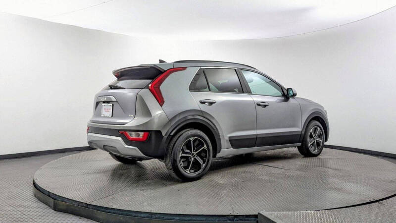 2025 Kia Niro LX