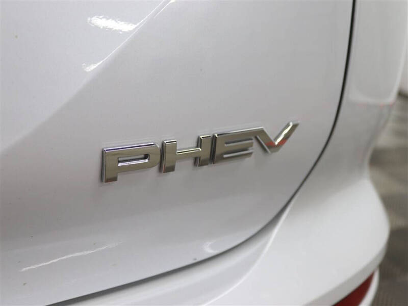 2024 Mitsubishi Outlander PHEV SE