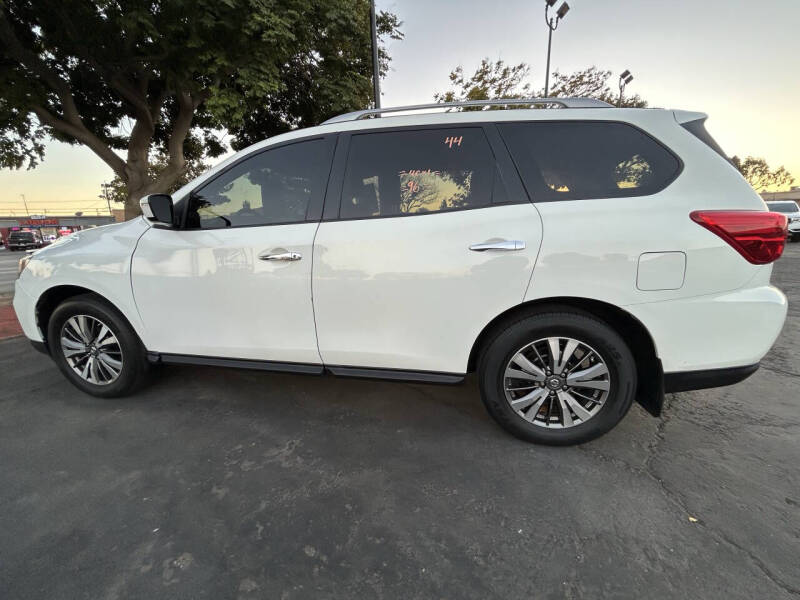 2017 Nissan Pathfinder S