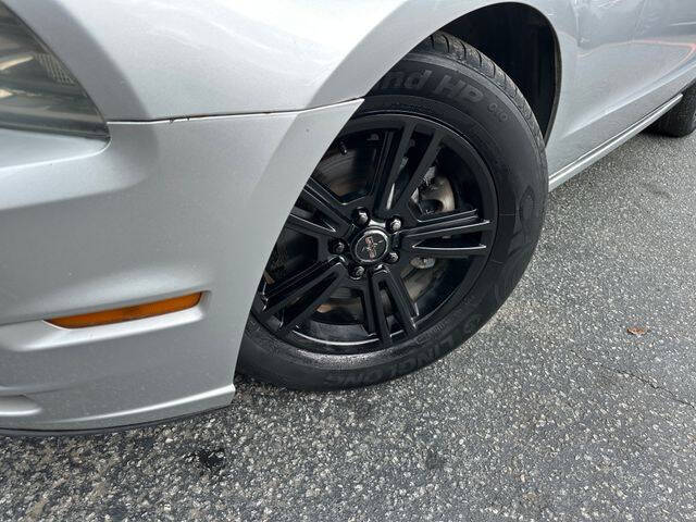 2013 Ford Mustang V6