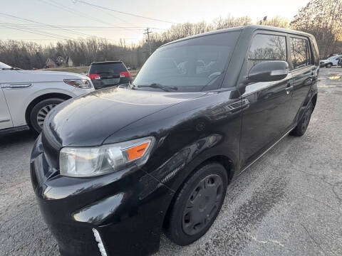 2015 Scion xB for sale at Monroe Auto's, LLC in Parsons TN