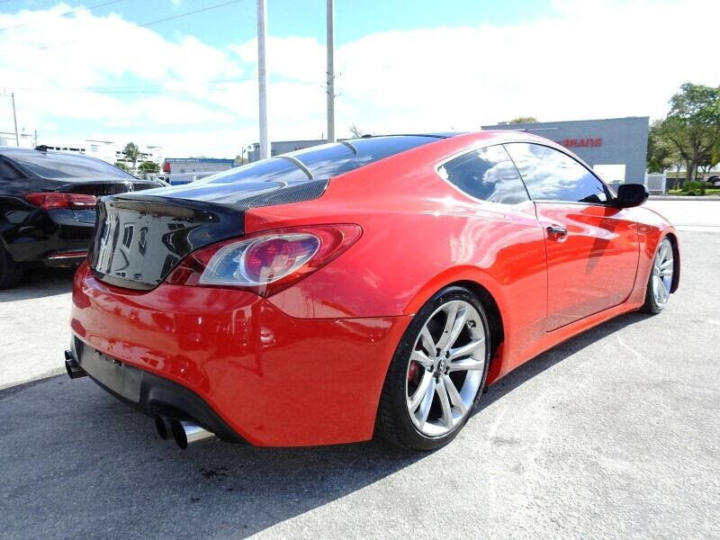 2013 Hyundai Genesis Coupe  - $13,900
