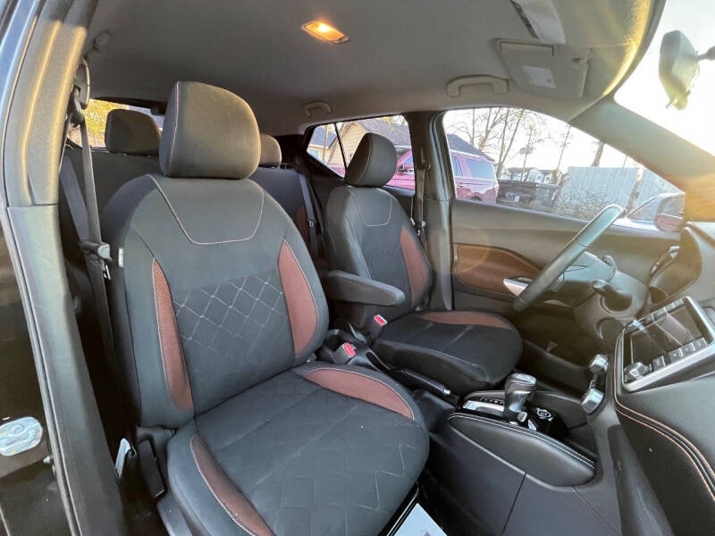 2018 Nissan Kicks SR