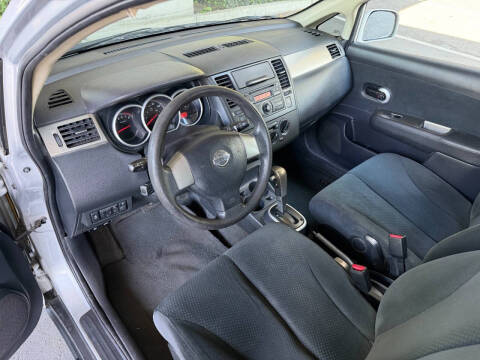 2012 Nissan Versa 1.8 S