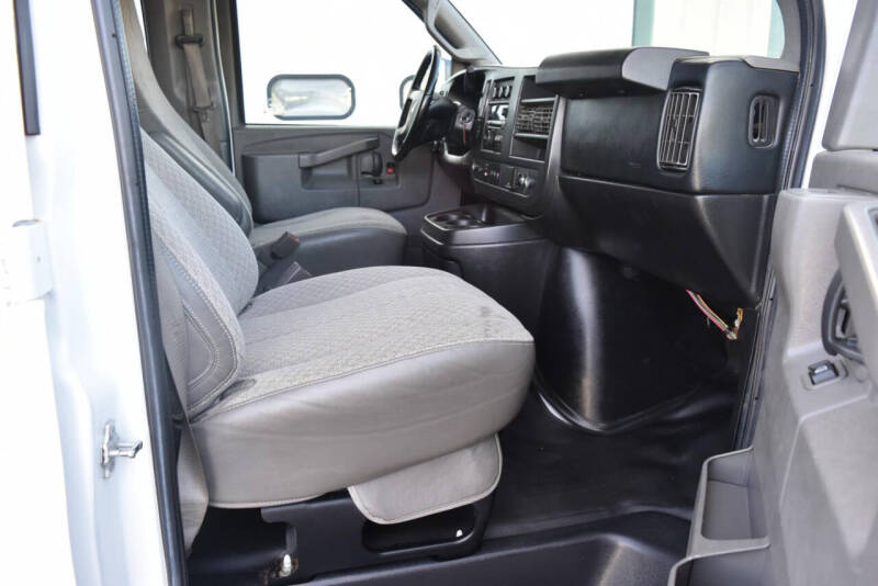 2017 Chevrolet Express LS 2500