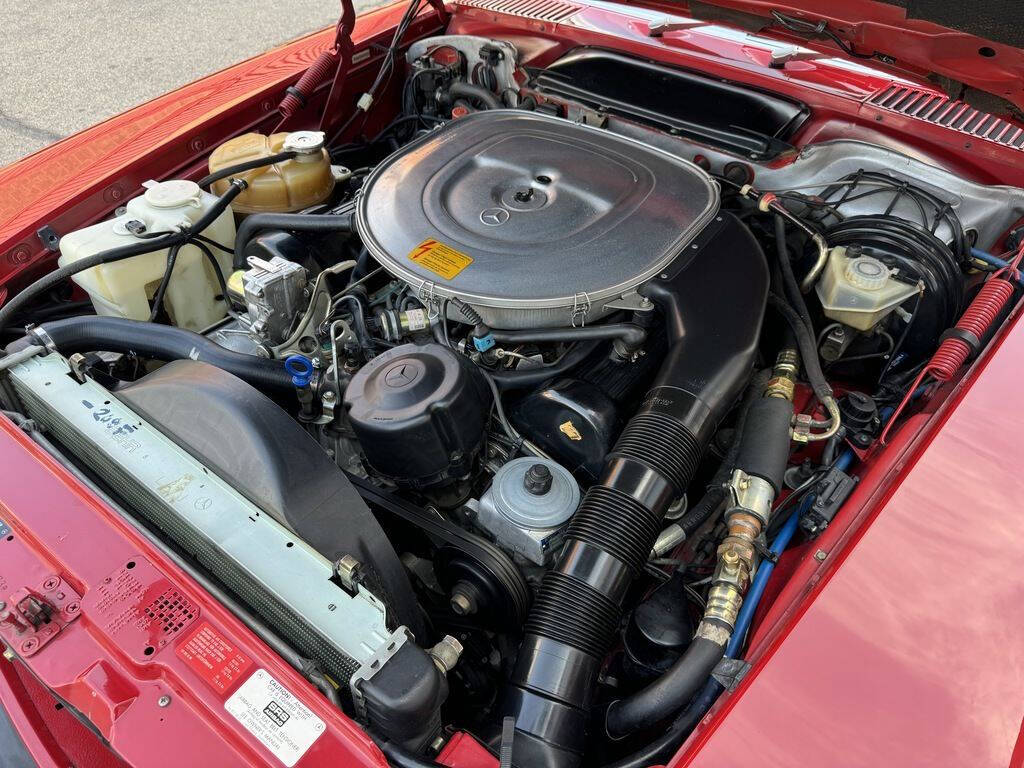 1989 Mercedes-Benz 560-Class 25