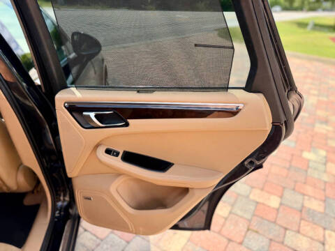 2015 Porsche Macan S