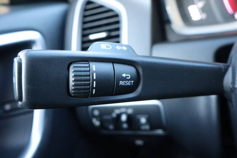 2016 Volvo XC60 T5 Premier