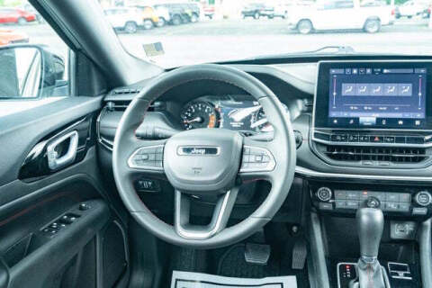 2025 Jeep Compass Trailhawk