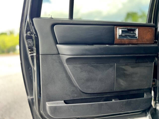 2017 Lincoln Navigator L Select