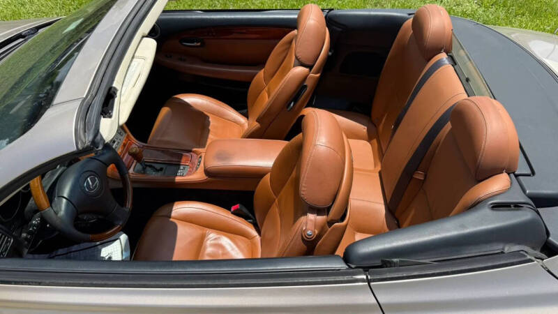 2004 Lexus SC 430
