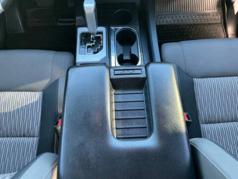 2017 Toyota Tundra SR5