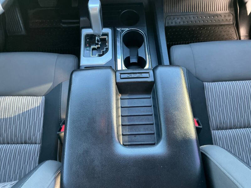 2017 Toyota Tundra SR5