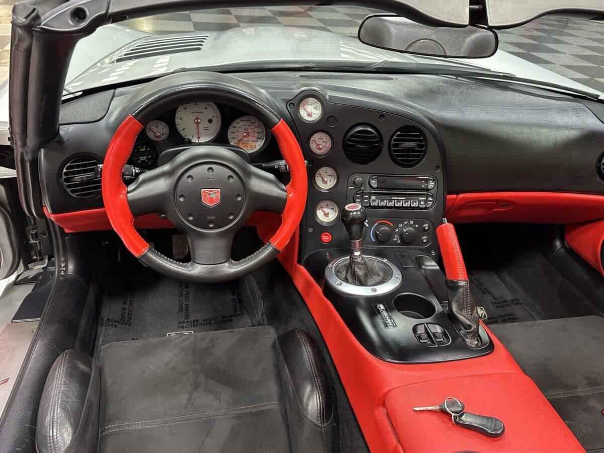 2005 Dodge Viper 12