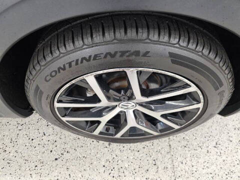 2016 Volkswagen Beetle 1.8T Dune