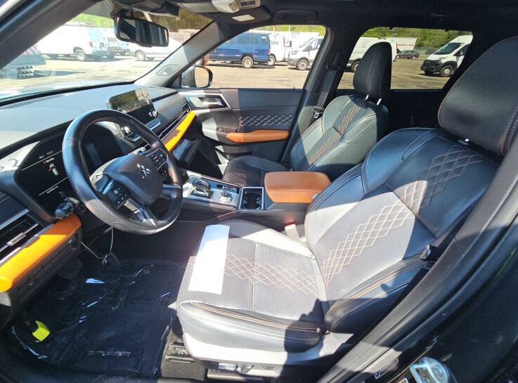 2024 Mitsubishi Outlander SEL