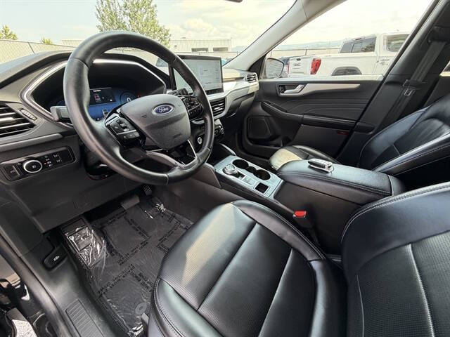 2025 Ford Escape Platinum