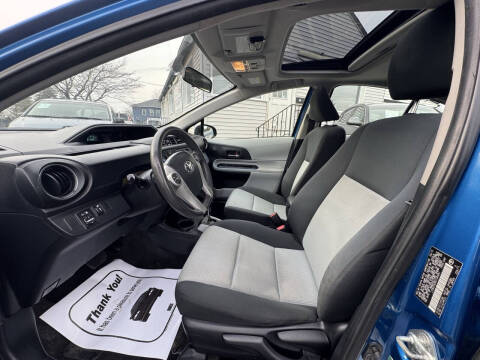 2013 Toyota Prius c Four