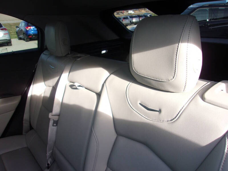 2023 Cadillac XT4 Premium Luxury