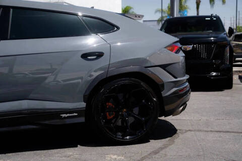 2024 Lamborghini Urus Performante