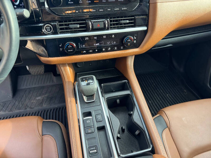 2024 Nissan Pathfinder Platinum