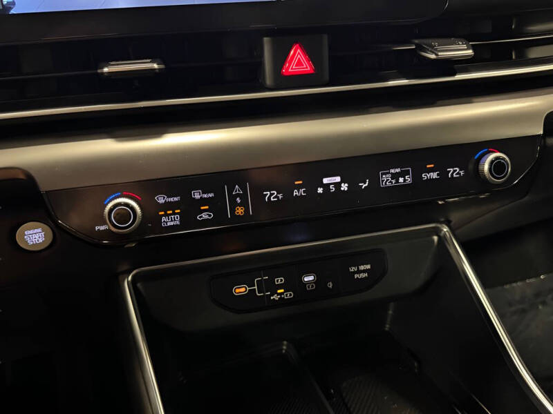 2025 Kia Carnival SX