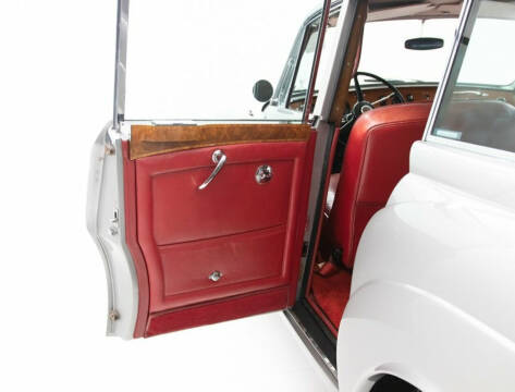 1966 Rolls-Royce Flying Spur