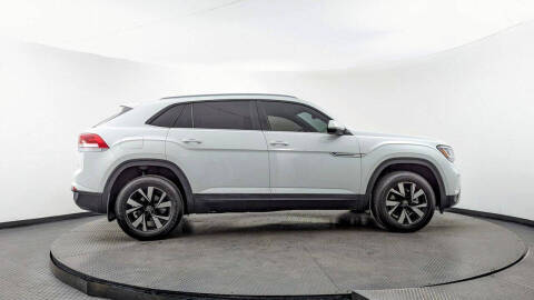 2022 Volkswagen Atlas Cross Sport SE 4Motion