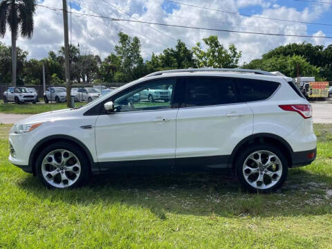 2013 Ford Escape for sale at INTERNATIONAL AUTO BROKERS INC in Hollywood FL