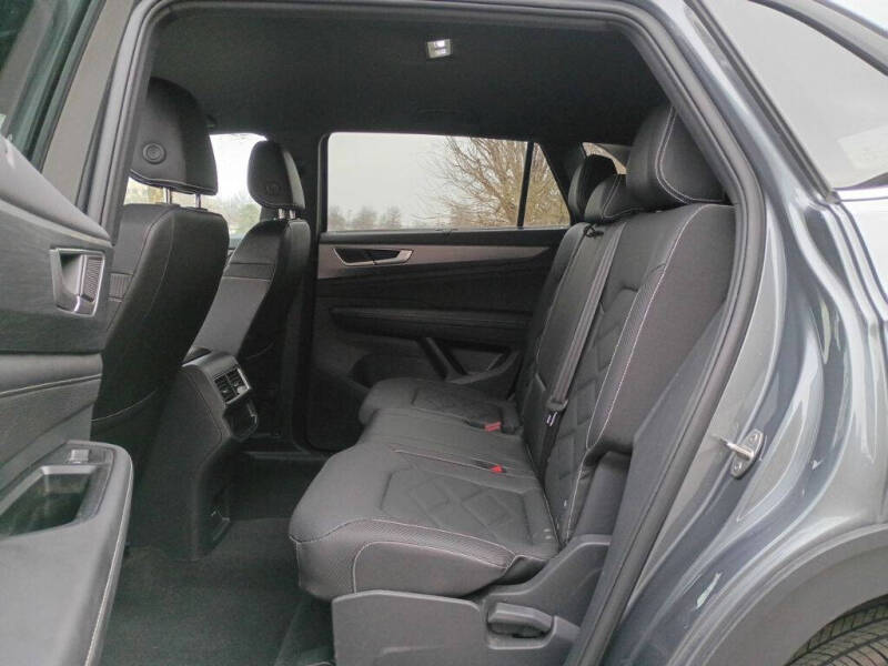 2025 Volkswagen Atlas Cross Sport SE 4Motion