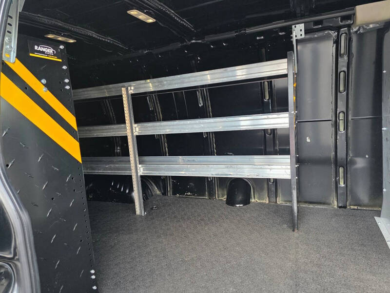 2023 GMC Savana 3500