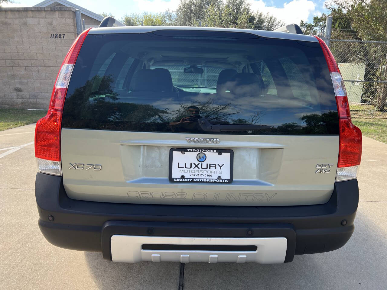 Used Car 2006 Volvo Xc70  Base Awd 4dr Wagon For Sale Under $10,000 In Austin, Texas