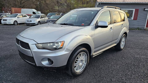 2011 Mitsubishi Outlander for sale at Arcia Services LLC in Chittenango NY