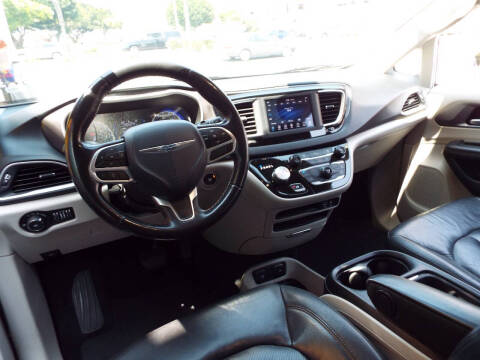 2020 Chrysler Pacifica Touring L