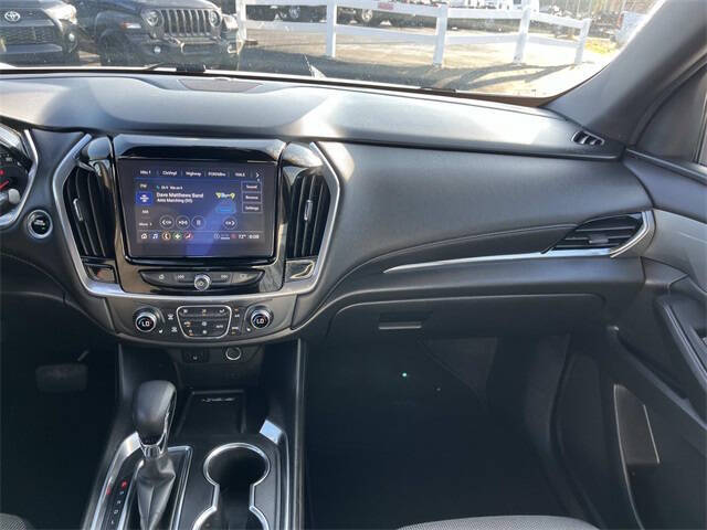 2022 Chevrolet Traverse LT Cloth