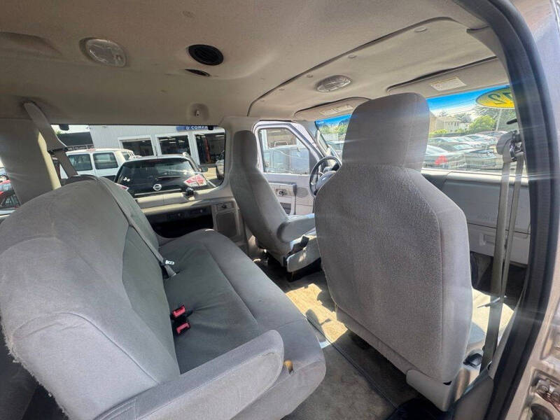 2012 Ford E-Series E-350 SD XLT