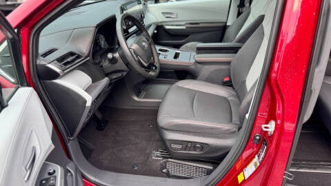 2023 Toyota Sienna XSE 7-Passenger