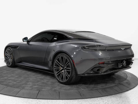 2024 Aston Martin DB12 V8