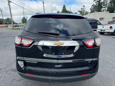 2017 Chevrolet Traverse LT