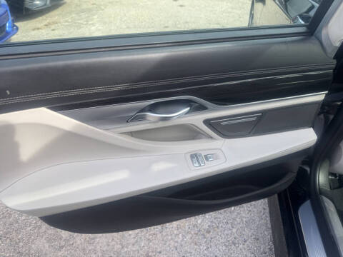 2017 BMW 7 Series 750i